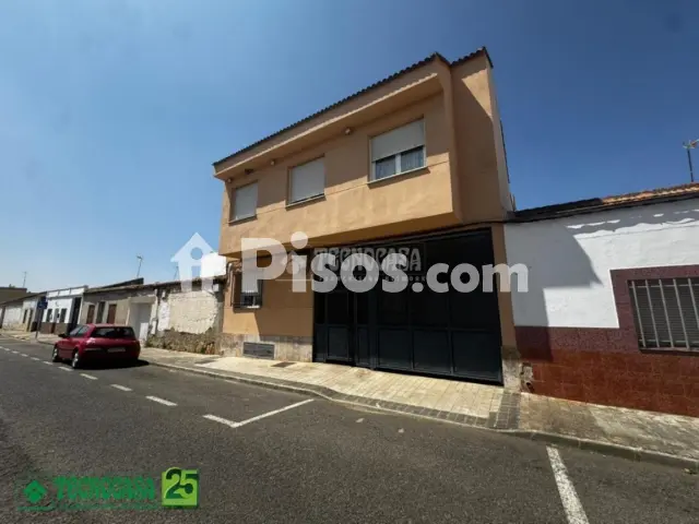 Piso en venta en Plaza de Toros-La Guija-Santa María-Ciudad Jardín-Los Rosales