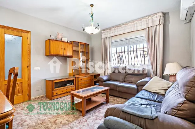 Casa unifamiliar en venta en Centro, Centro (Distrito Núcleo Urbano. Roquetas de Mar) de 199.900 €