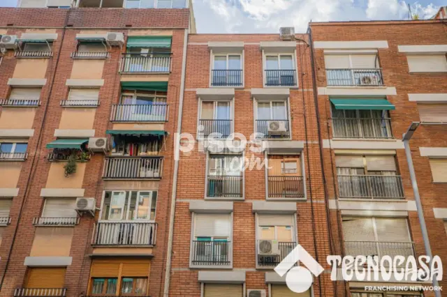 Piso en venta en Avinguda de Santa Coloma, cerca de Plaça de Pau Casals, Riu Nord-Riu Sud (Santa Coloma de Gramenet) de 239.000 €