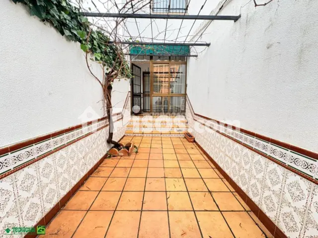 Casa adosada en venta en Calle de las Viñas