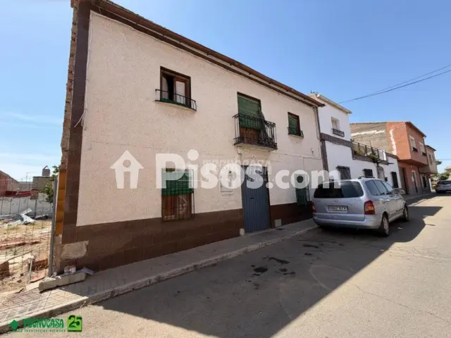 Casa adosada en venta en Bolaños de Calatrava