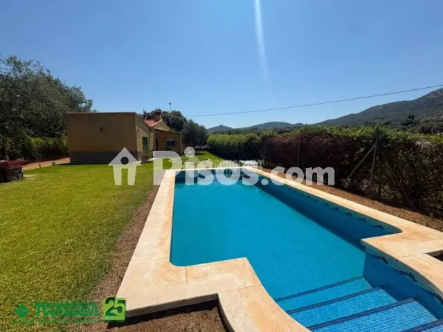 Casa unifamiliar en venta en Piedrabuena