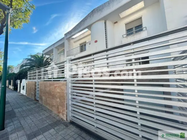 Casa adosada en venta en El Torreón-El Pilar-Los Ángeles-Nuevo Parque