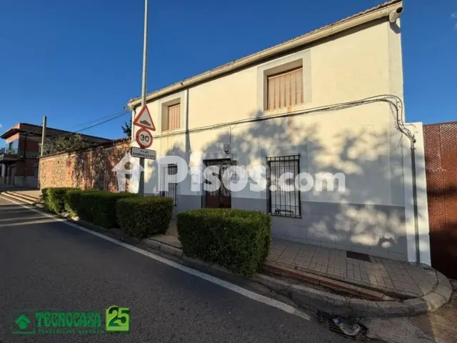 Casa adosada en venta en Piedrabuena