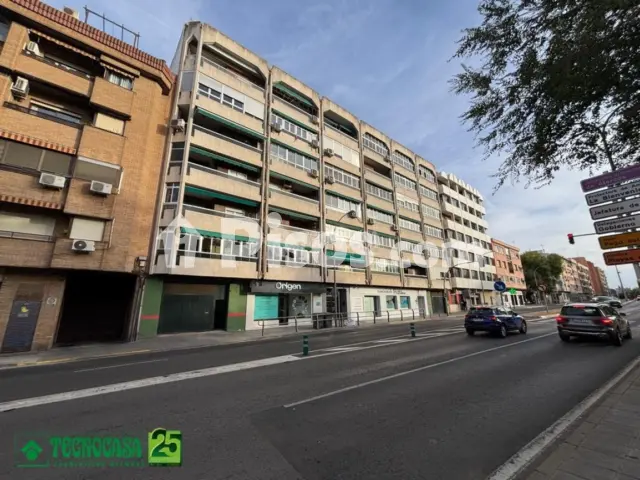 Piso en venta en Ronda de Santa María