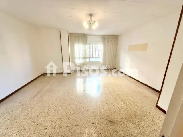 Piso en venta en Can Baró, Can Baró (Distrito Horta-Guinardó. Barcelona Capital) de 275.000 €