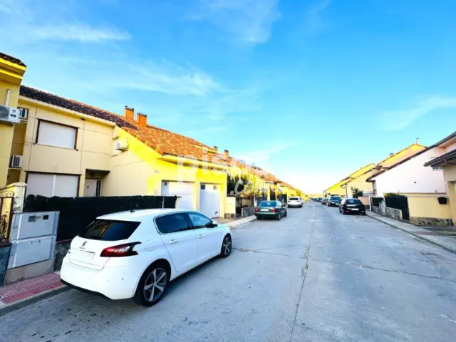 Casa adosada en venta en Calera y Chozas, Calera y Chozas de 129.900 €