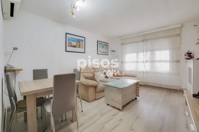 Piso en venta en Carrer del Bages, cerca de Carrer de Colom, Can Palet (Distrito Can Palet-Xúquer. Terrassa) de 149.900 €