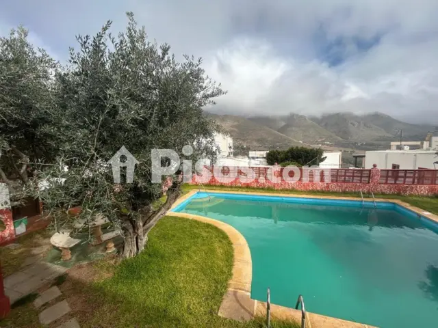 Casa unifamiliar en venta en Enix, Enix de 349.900 €