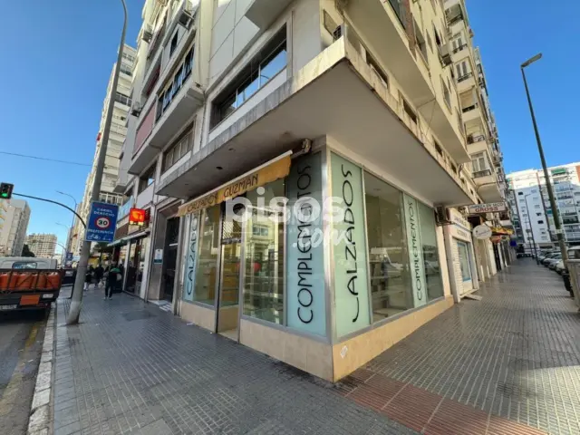 Local comercial en alquiler en Calle de Eugenio Gross, Camino de Suárez (Distrito Bailén-Miraflores. Málaga Capital) de 900 €<span>/mes</span>
