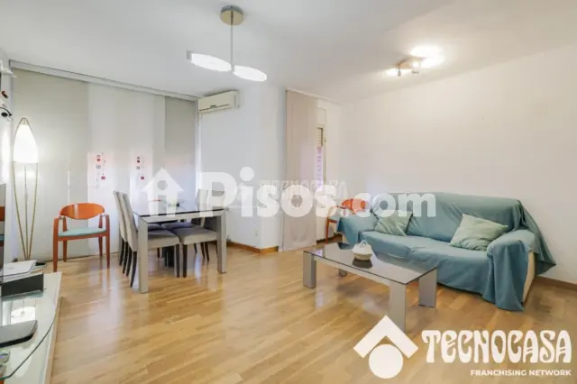 Piso en venta en Porta, Porta (Distrito Nou Barris. Barcelona Capital) de 275.000 €