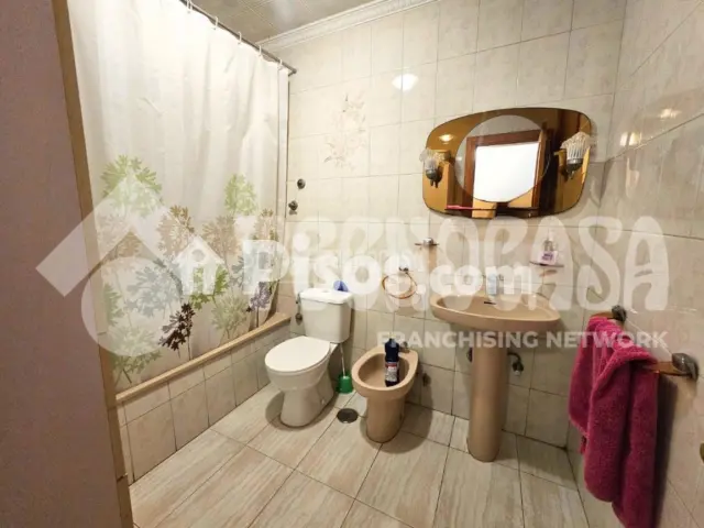 Casa unifamiliar en venta en Calle de Don Pedro Infinito, cerca de Calle Agustina De Aragon, Ciudad Alta (Las Palmas de Gran Canaria) de 300.000 €