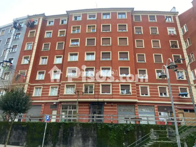 Piso en venta en Artatzu-Larraskitu, Artatzu-Larraskitu (Distrito Errekalde. Bilbao) de 225.000 €