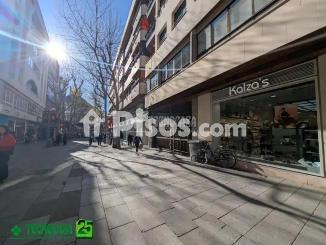 Piso en venta en Calle Cuchillería