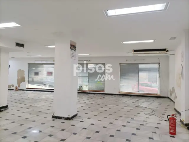 Local comercial en alquiler en Centro, Puerto Real de 1.000 €<span>/mes</span>