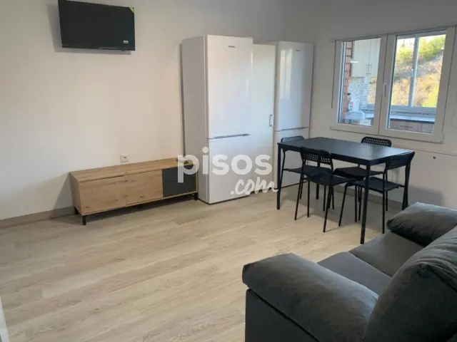 Habitación en alquiler en Calle de los Hornos Caleros, 48, Santo Tomás-Universidad (Ávila Capital) de 390 €<span>/mes</span>