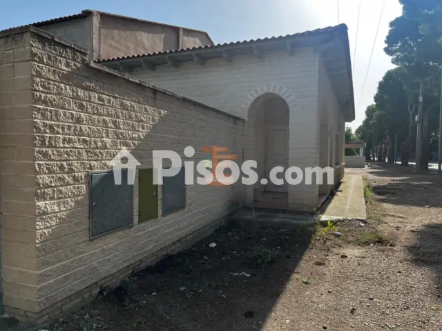Chalet en venta en Calle Urbanizacion Urcamusa, La Muela de 250.000 €