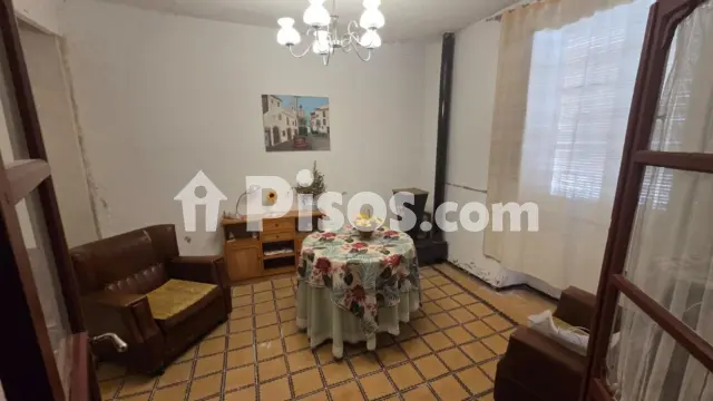 Chalet en venta en Calle de la Piña, Leganiel de 99.000 €