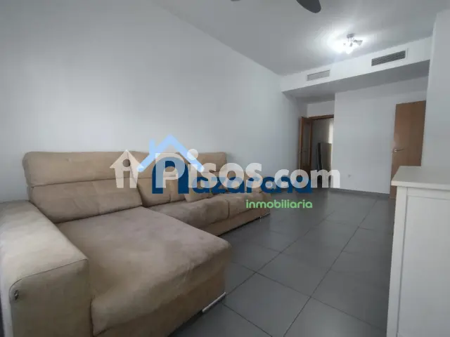 Piso en alquiler en Centro - Doña Mercedes, Arenal-La Pólvora (Distrito Zona Centro. Dos Hermanas) de 750 €<span>/mes</span>