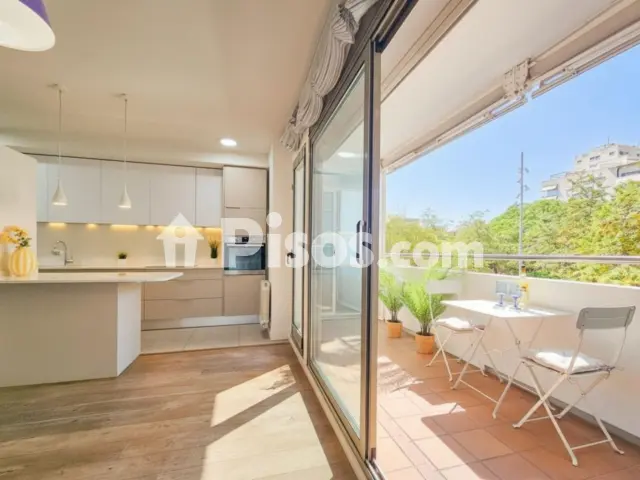 Piso en venta en Carrer de Josep Ferrater i Móra, El Poblenou (Distrito Sant Martí. Barcelona Capital) de 695.000 €