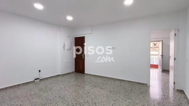Piso en alquiler en Avenida de Taco, cerca de Carretera General del Rosario, Taco-Geneto-Las Chumberas-Guajara-Los Andenes (San Cristóbal de La Laguna) de 875 €<span>/mes</span>