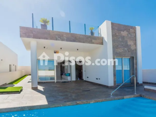 Chalet en venta en Calle Parcela R2 ,Pau-26 Orihuela Costa, Número 0, Las Filipinas-Villamartín-Canal Norte (Distrito Orihuela Costa. Orihuela) de 395.105 €