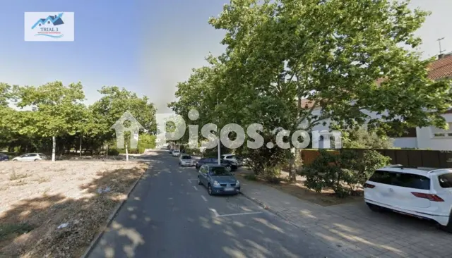Casa adosada en venta en Calle Escultor Garcia Coronado