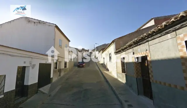 Casa en venta en Calle de Fernando 'El Católico', cerca de Calle del Atajo Alto
