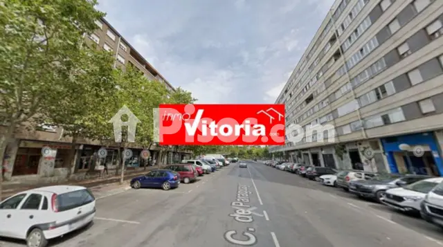 Garaje en alquiler en Calle de Paraguay, El Pilar (Vitoria - Gasteiz) de 70 €<span>/mes</span>