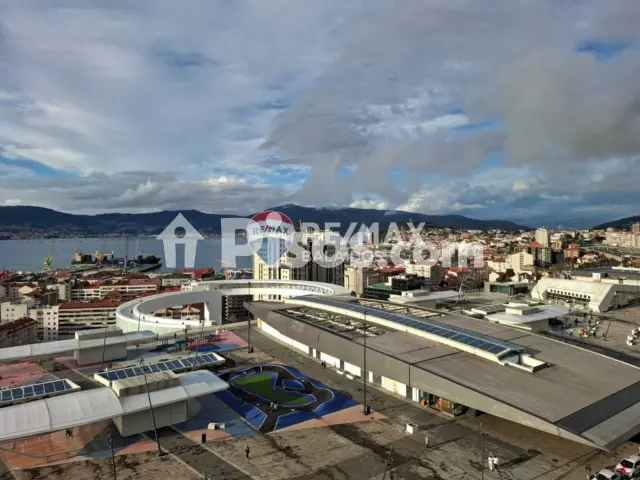 Piso en venta en Calle Vía Norte, 20, Fátima-Travesía de Vigo-San Xoán (Distrito Casco Urbano. Vigo) de 520.000 €