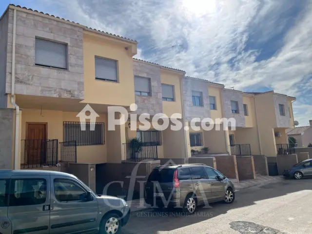 Casa adosada en venta en Villarubia de los Ojos