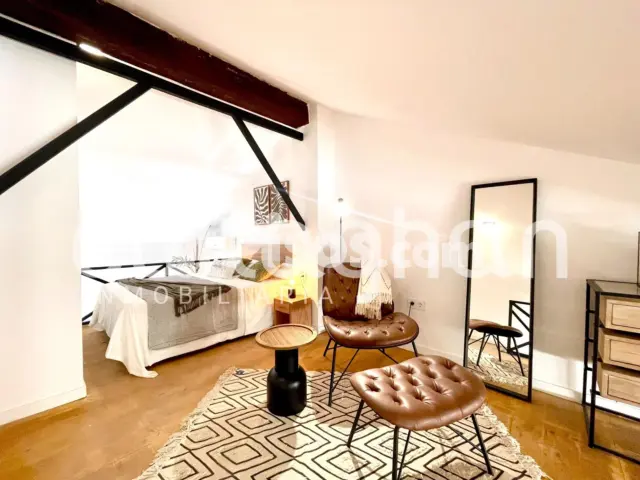 Loft en alquiler en Mont-Olivet, Montolivet (Distrito Quatre Carreres. València Capital) de 1.300 €<span>/mes</span>
