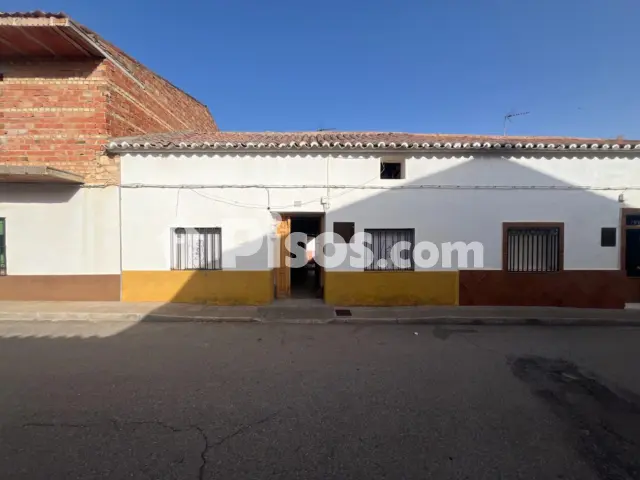 Casa en venta en Calle Puerta Granada
