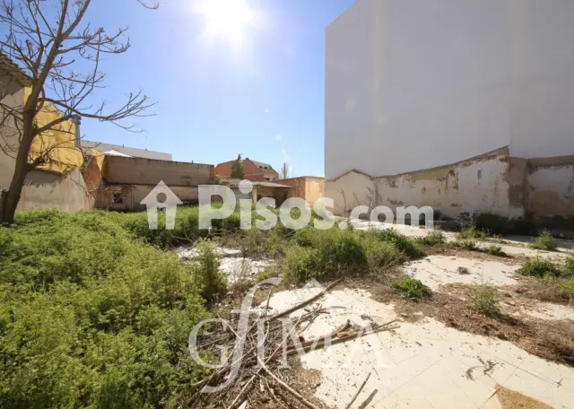 Terreno en venta en Calle Doña Crisanta