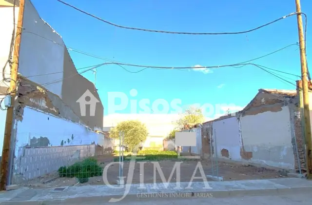 Terreno en venta en Embajadores