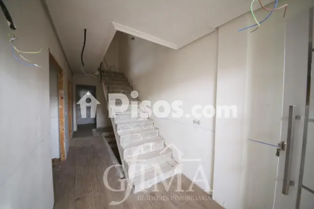 Casa adosada en venta en Calle Socuellamos