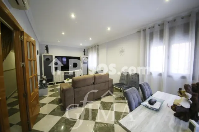 Casa adosada en venta en Institutos