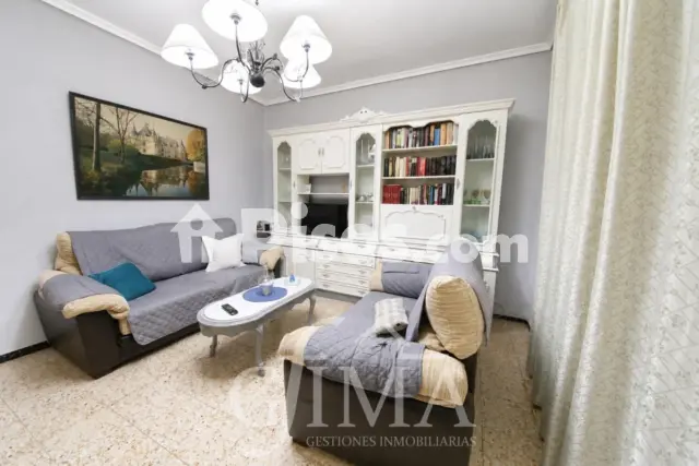Casa en venta en Calle de Socuéllamos, cerca de Calle de Don Sergio