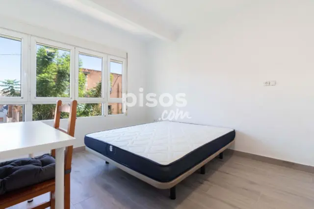 Habitación en alquiler en Calle de Marco Oliver, Campoamor (Distrito Campoamor-Altozano. Alicante - Alacant) de 320 €<span>/mes</span>