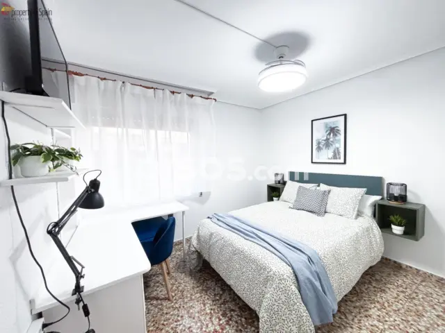 Habitación en alquiler en Calle de Tabarca, Carolinas (Distrito Pla-Carolinas. Alicante - Alacant) de 375 €<span>/mes</span>