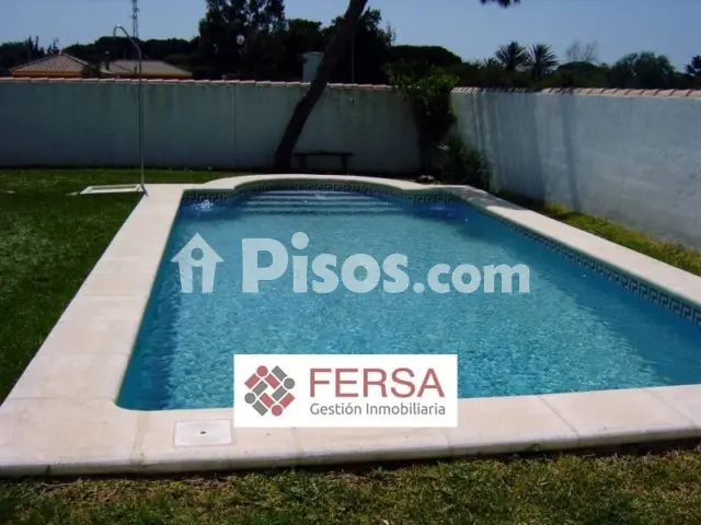 Chalet en venta en Pinar de los Franceses - Marquesado, Pinar de los Franceses-El Marquesado (Chiclana de la Frontera) de 169.000 €