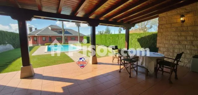 Chalet en venta en Calle del Doctor Fléming, Herrera (Camargo) de 750.000 €