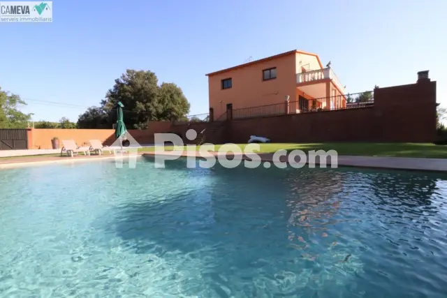 Casa en venta en Les Fonts, Les Fonts (Distrito Can Parellada-Les Fonts. Terrassa) de 795.000 €