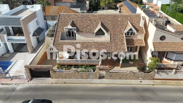 Chalet en venta en Calle de la Pinta, Núcleo (San Pedro del Pinatar) de 499.900 €