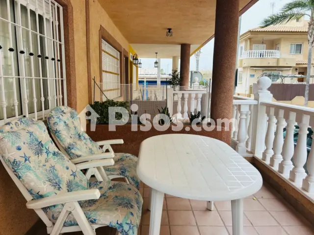 Casa en venta en Playa La Concha, Los Alcázares de 189.900 €