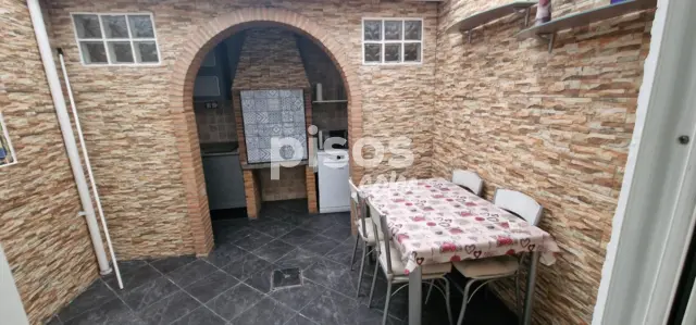 Casa adosada en alquiler en Auditorio Tama, Aldaia de 1.500 €<span>/mes</span>