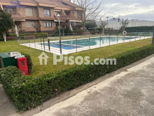 Casa adosada en venta en Avenida de Madrid, Cascajos-Piqueras (Logroño) de 700.000 €
