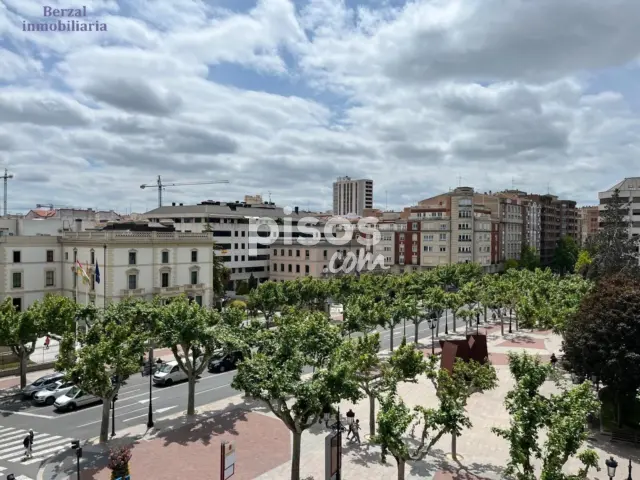 Piso en venta en Calle del Muro de Francisco de la Mata, Casco Antiguo (Logroño) de 425.000 €