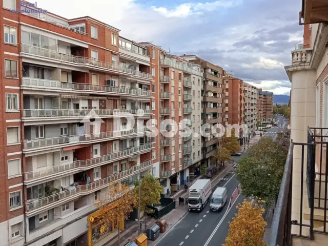 Piso en venta en Calle del General Vara de Rey, cerca de Calle de Somosierra, Centro (Logroño) de 170.000 €