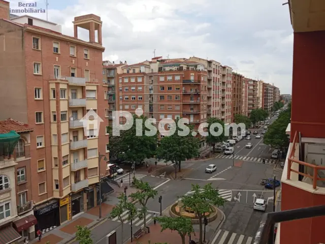 Piso en venta en Avenida de la Paz, cerca de Calle de la Duquesa de la Victoria, Residencia (Logroño) de 163.500 €